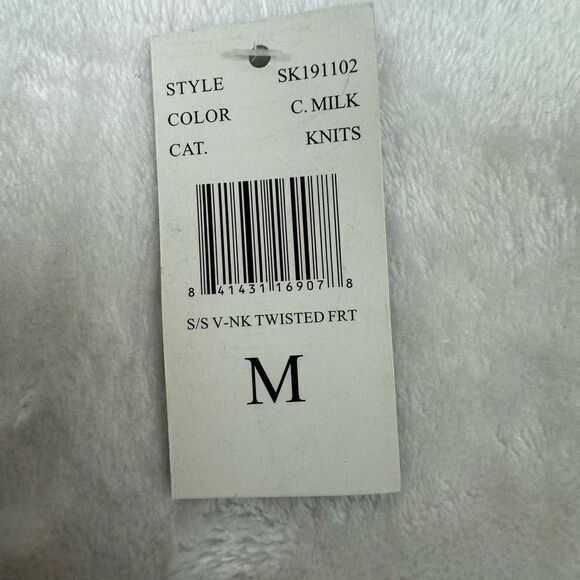 Allie & Rob Women's Size M Twisted Front Short Sleeve Top Ivory With Lace Sleeve - Picture 8 of 12